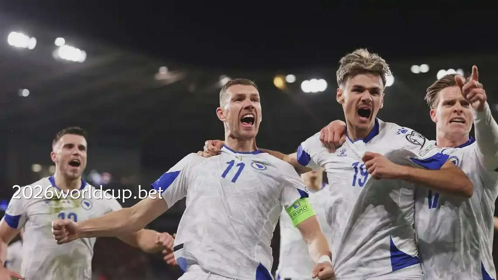 附加赛中意大利胜北爱尔兰，球员欢呼